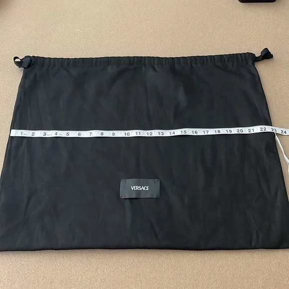 π VERSACE Large Black Dust Bag- Lined - Picture 5 of 11